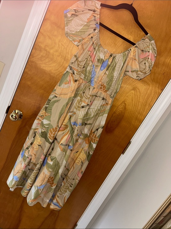 H&M Dresses & Skirts - H&M Beige Floral Puff-Sleeve Maxi Dress